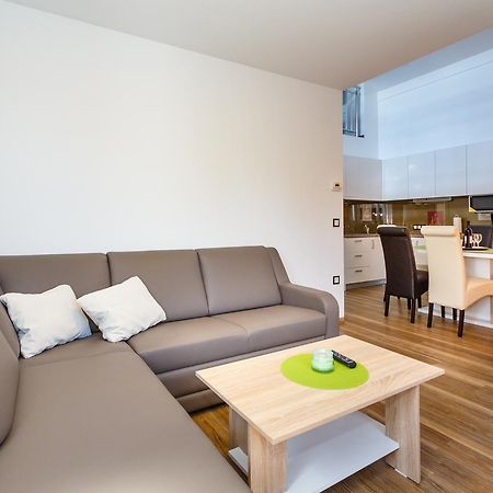 Apartments Vlado クルク エクステリア 写真
