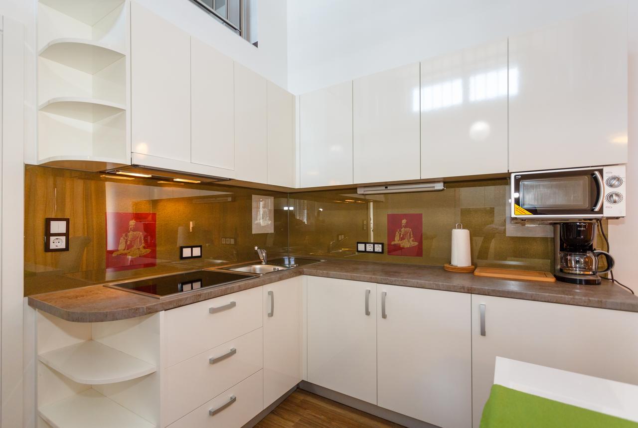 Apartments Vlado クルク エクステリア 写真